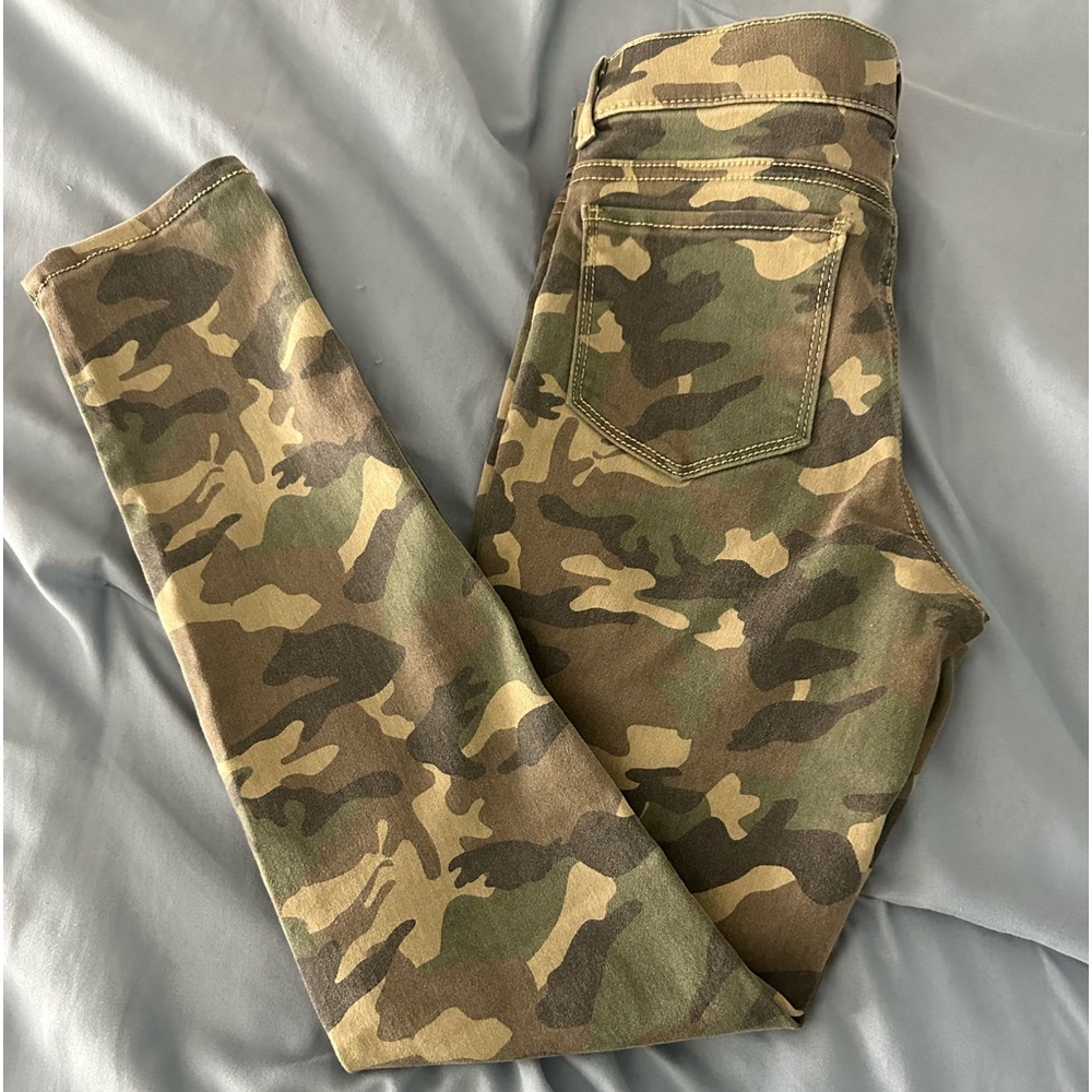 Camo skinnies